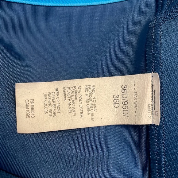 Sold- Under Armour Zip Up compression sports bra - Picture 5 of 5